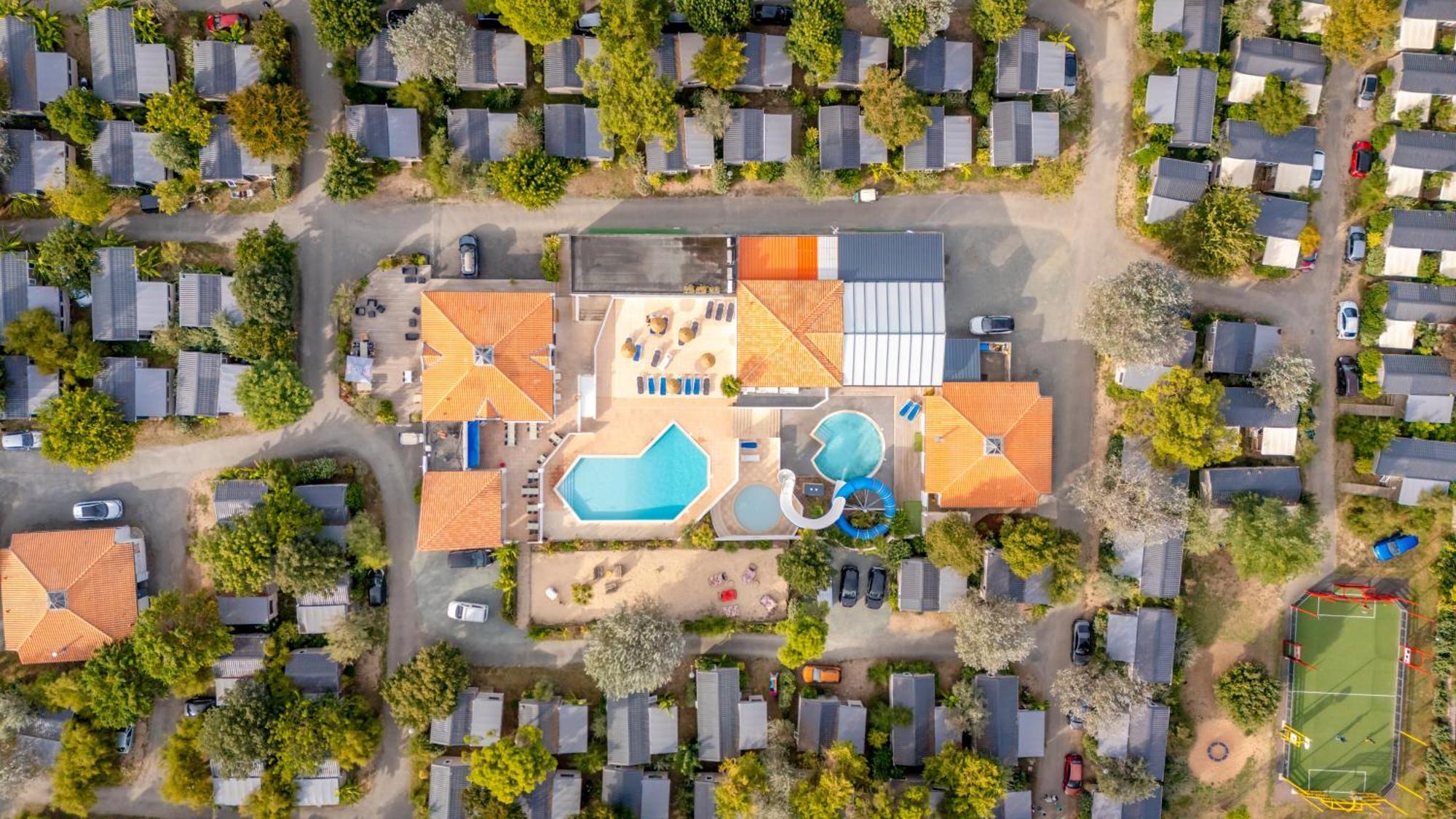 Camping Paradis 4 Etoiles A La Corniche La Rochelle אנגאולינס-סור-מר מראה חיצוני תמונה
